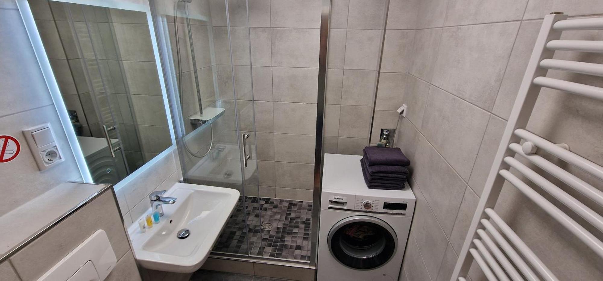 Zentrum Apartment - Oled Tv - Ps4 - Balkon - Parking Chemnitz Buitenkant foto